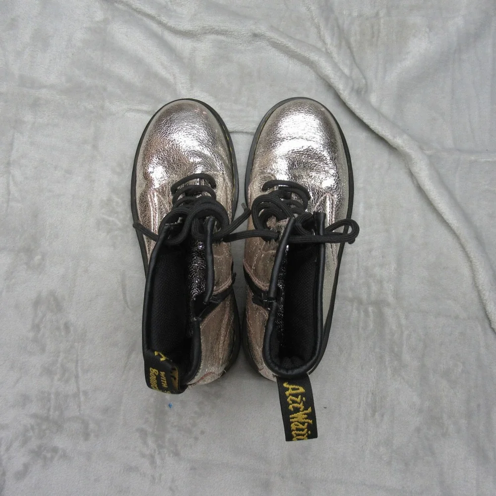 Dr Martens Girls 5 Combat Shoes Silver Crinkle Metallic Glitter Leather‎ Chunky